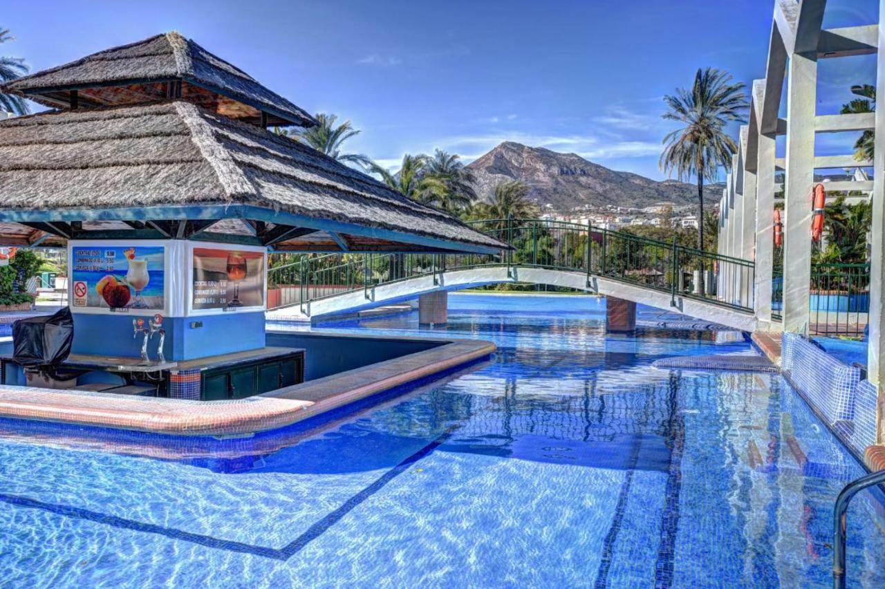 Apartamentos Benalbeach 贝纳尔马德纳 外观 照片