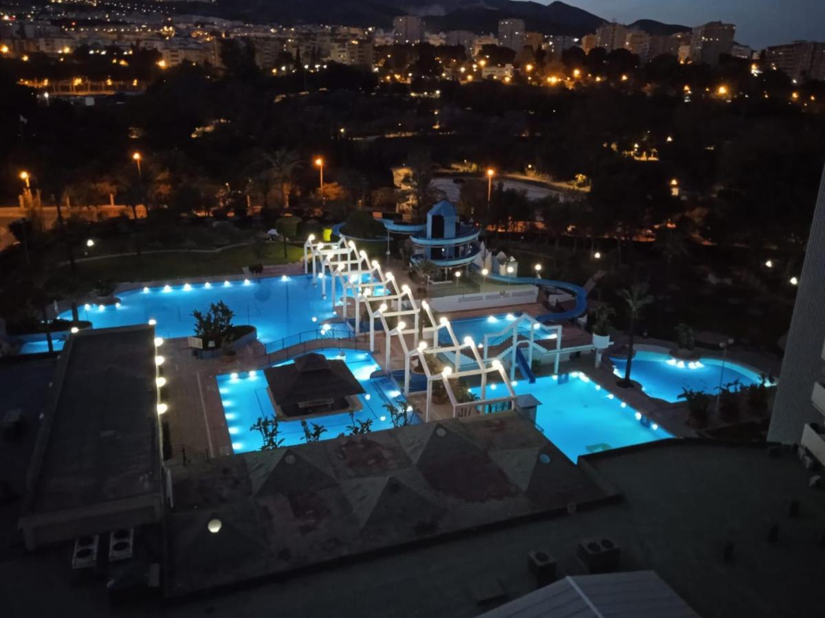 Apartamentos Benalbeach 贝纳尔马德纳 外观 照片