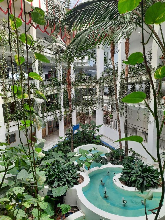 Apartamentos Benalbeach 贝纳尔马德纳 外观 照片