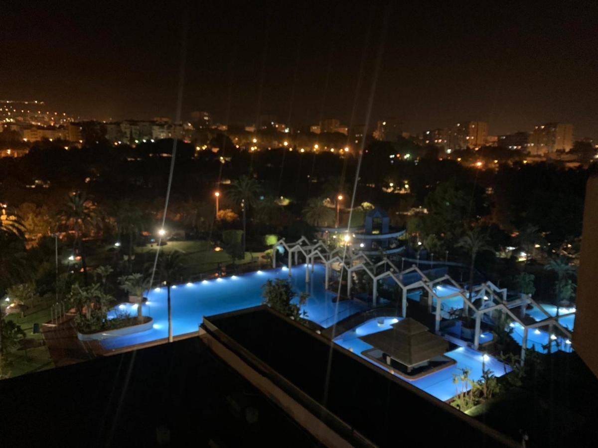 Apartamentos Benalbeach 贝纳尔马德纳 外观 照片