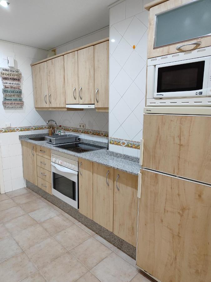 Apartamentos Benalbeach 贝纳尔马德纳 外观 照片