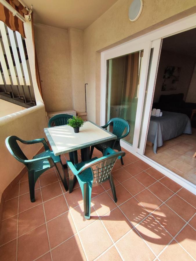Apartamentos Benalbeach 贝纳尔马德纳 外观 照片