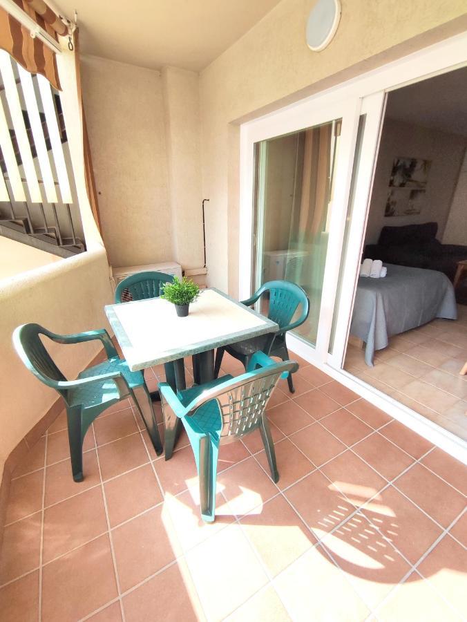 Apartamentos Benalbeach 贝纳尔马德纳 外观 照片
