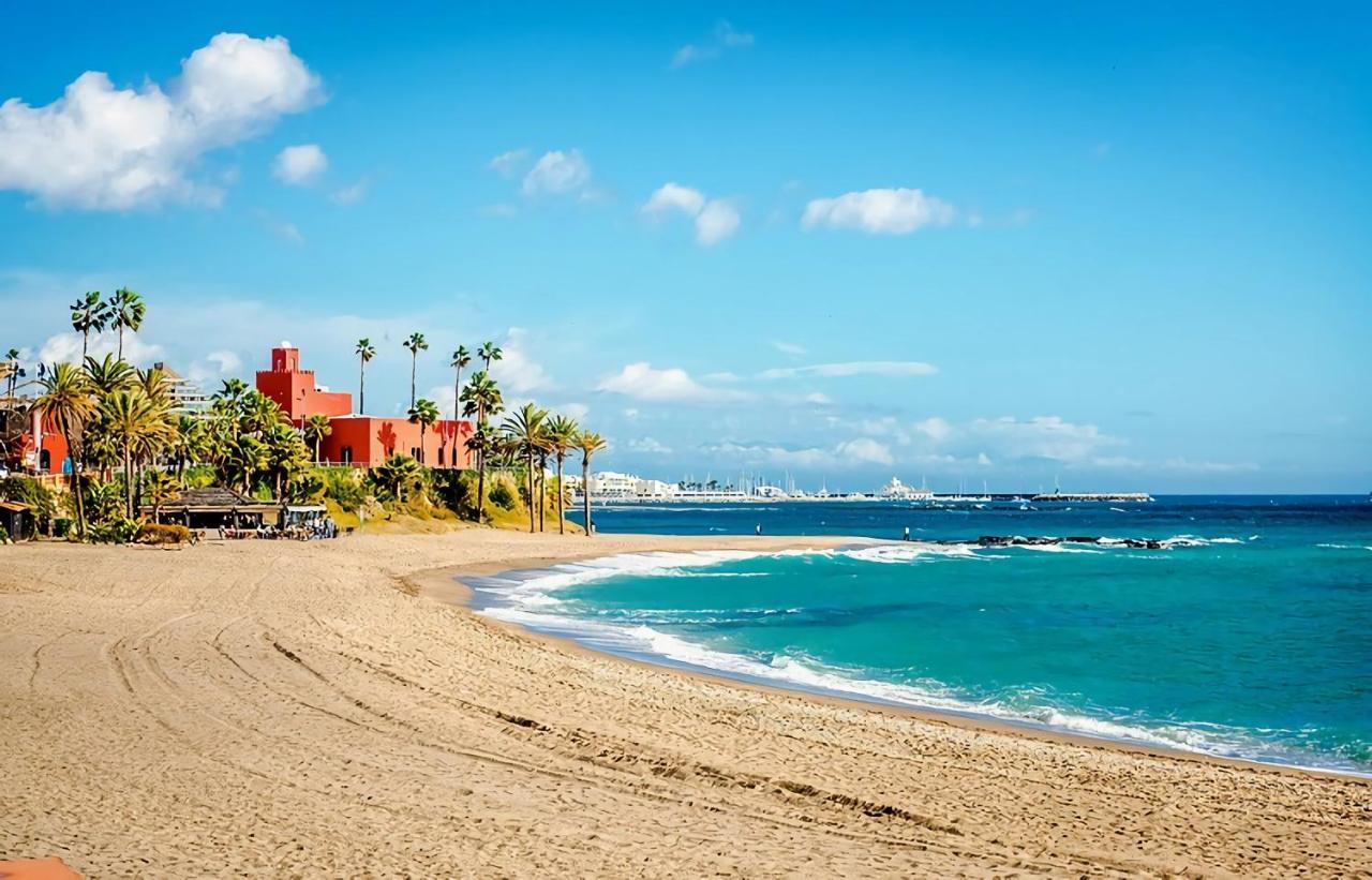 Apartamentos Benalbeach 贝纳尔马德纳 外观 照片
